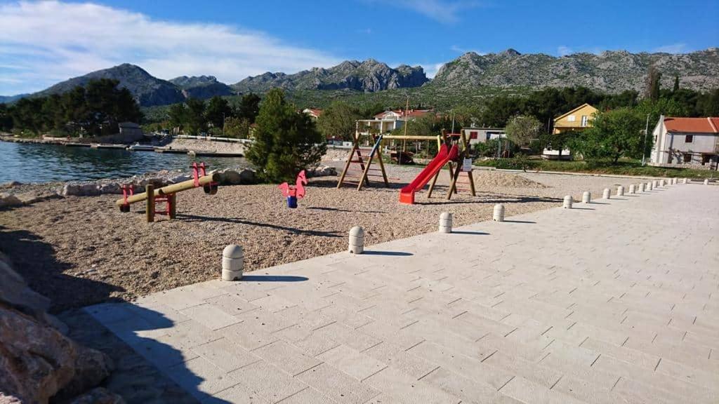 Appartement Apartman Bojana à Starigrad Paklenica Extérieur photo