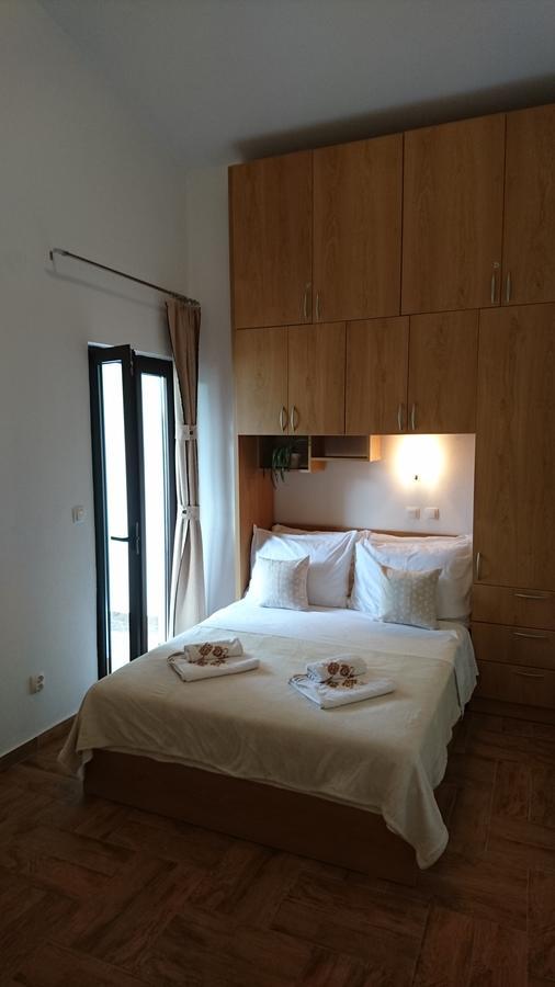 Appartement Apartman Bojana à Starigrad Paklenica Extérieur photo