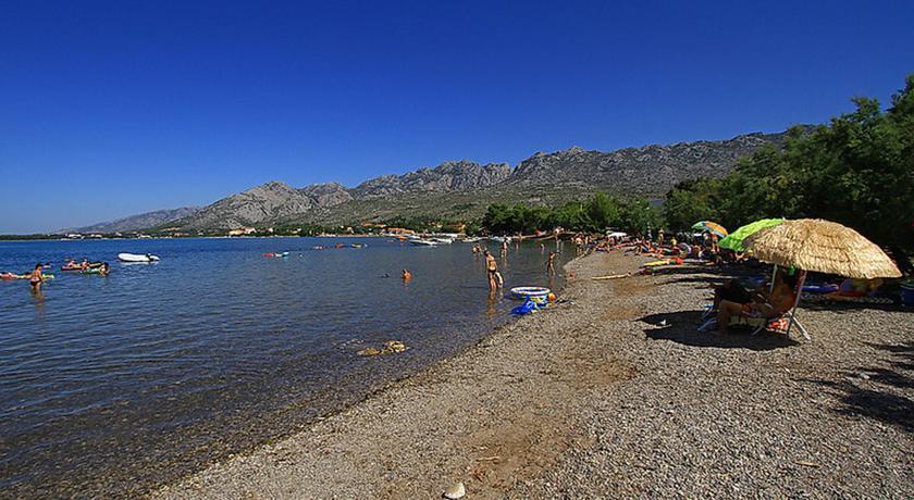 Appartement Apartman Bojana à Starigrad Paklenica Extérieur photo